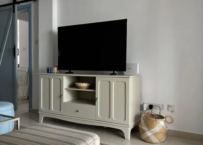 Aphrodite Breeze Gardens Appartement *