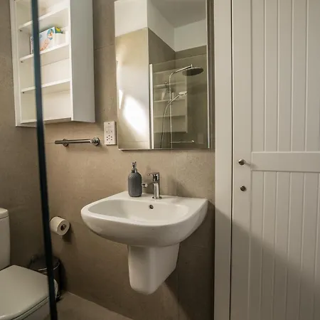 Aphrodite Breeze Gardens Apartment *